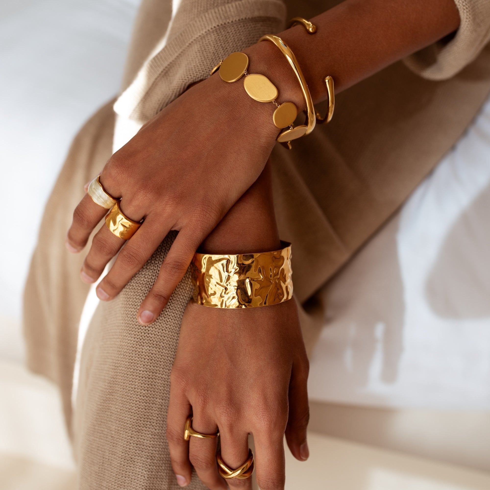 CASSIS Disc Bracelet